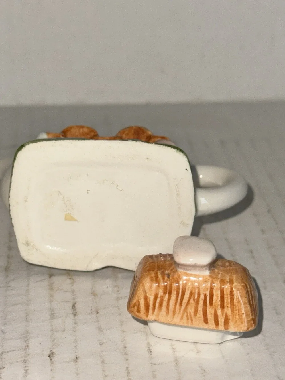 Miniature Cottage House Teapot Ceramic Thatched Roof Pink Door Green Decor Lid